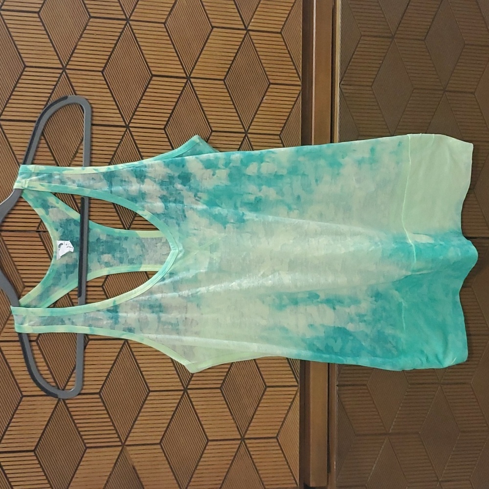 Athletic tank top